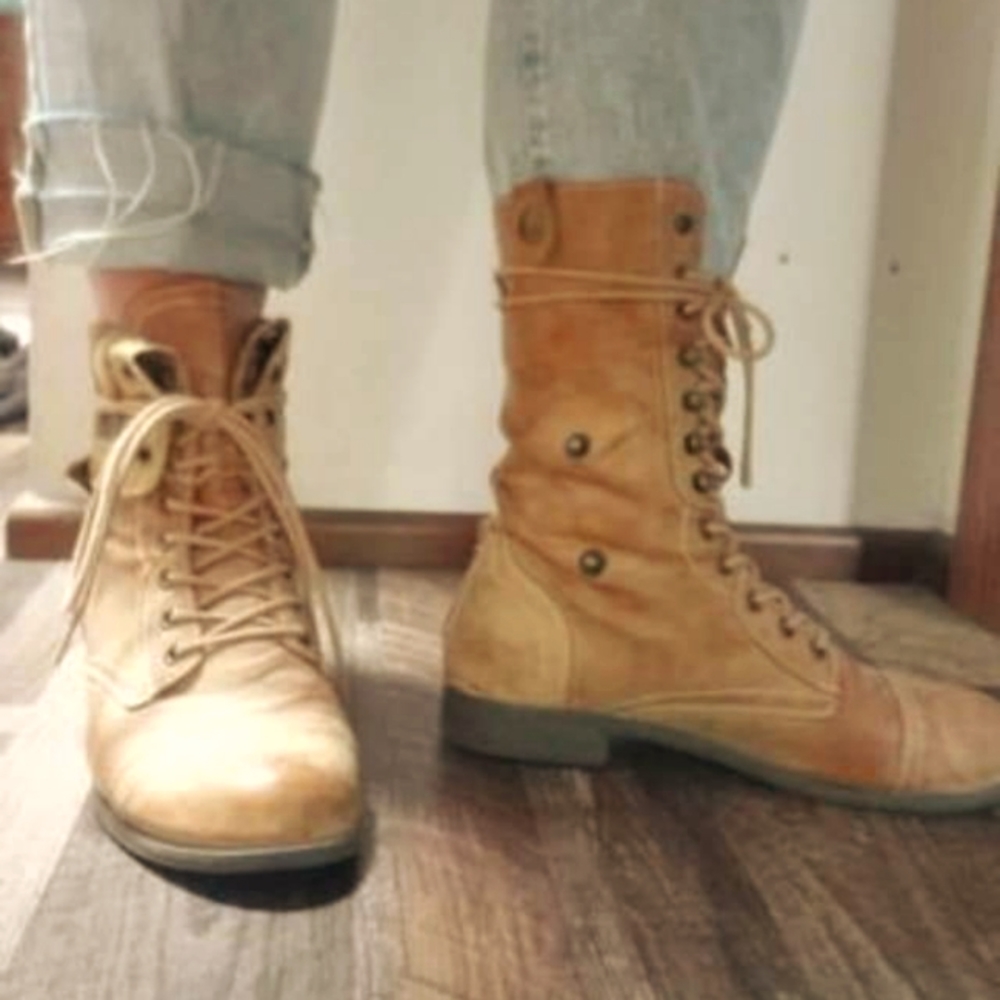 Womes boots